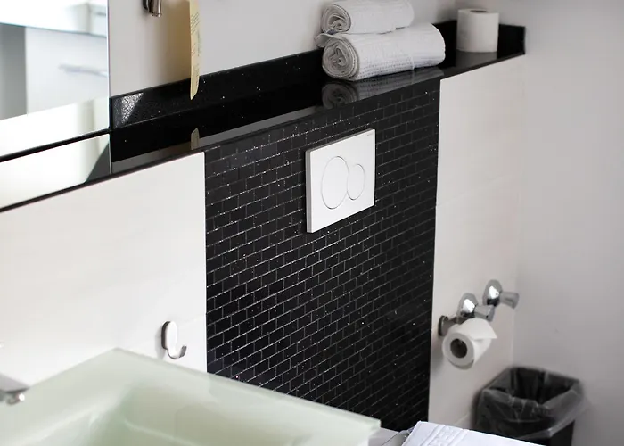 فندق Stern - Self Check-in 3*