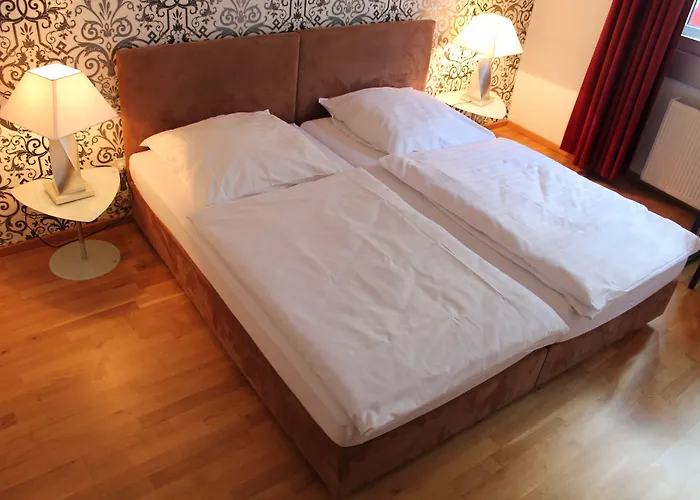 Stern - Self Check-in Hotel 3*