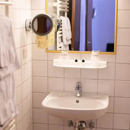 Stern - Self Check-in Hotel Düsseldorf