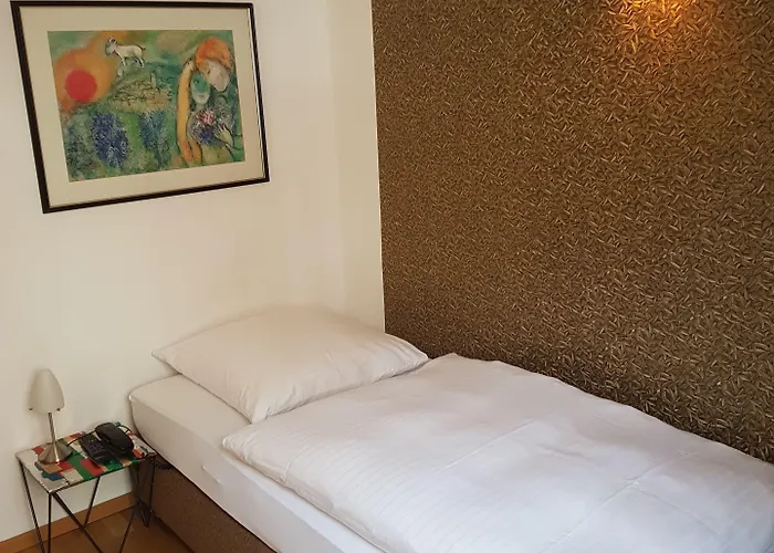 Stern - Self Check-in Hotel Dusseldorf