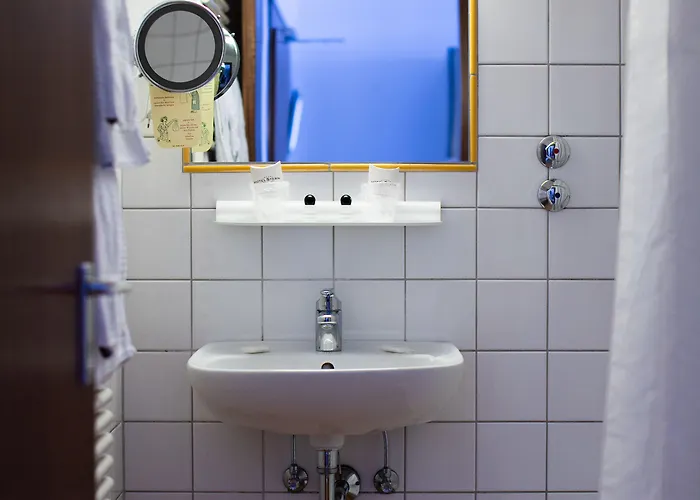 Stern - Self Check-in Hotel