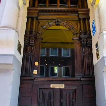 Stern Hotel 3*