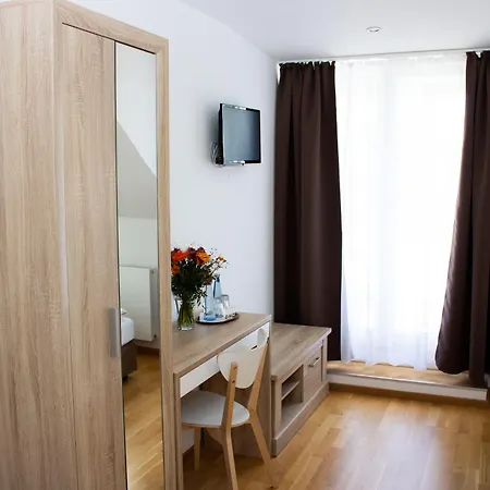 فندق Stern - Self Check-in دوسلدورف