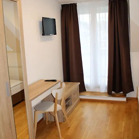 فندق Stern - Self Check-in 3*